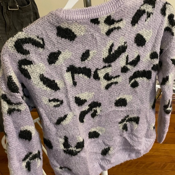 Purple leopard print sweater - Picture 2 of 2